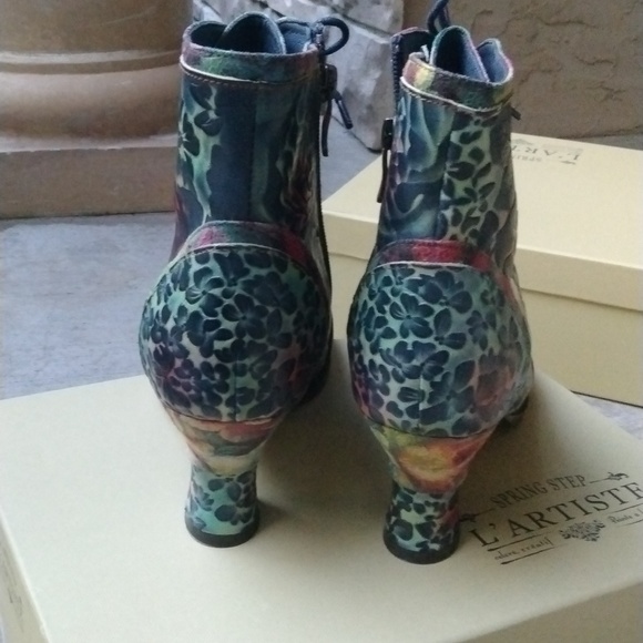 NWT L'Artiste hand painted leather bootie. FAIRYCORE STEAMPUNK ROMANTIC size 9 - Picture 5 of 13